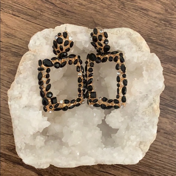 Jewelry - Stylish earrings
